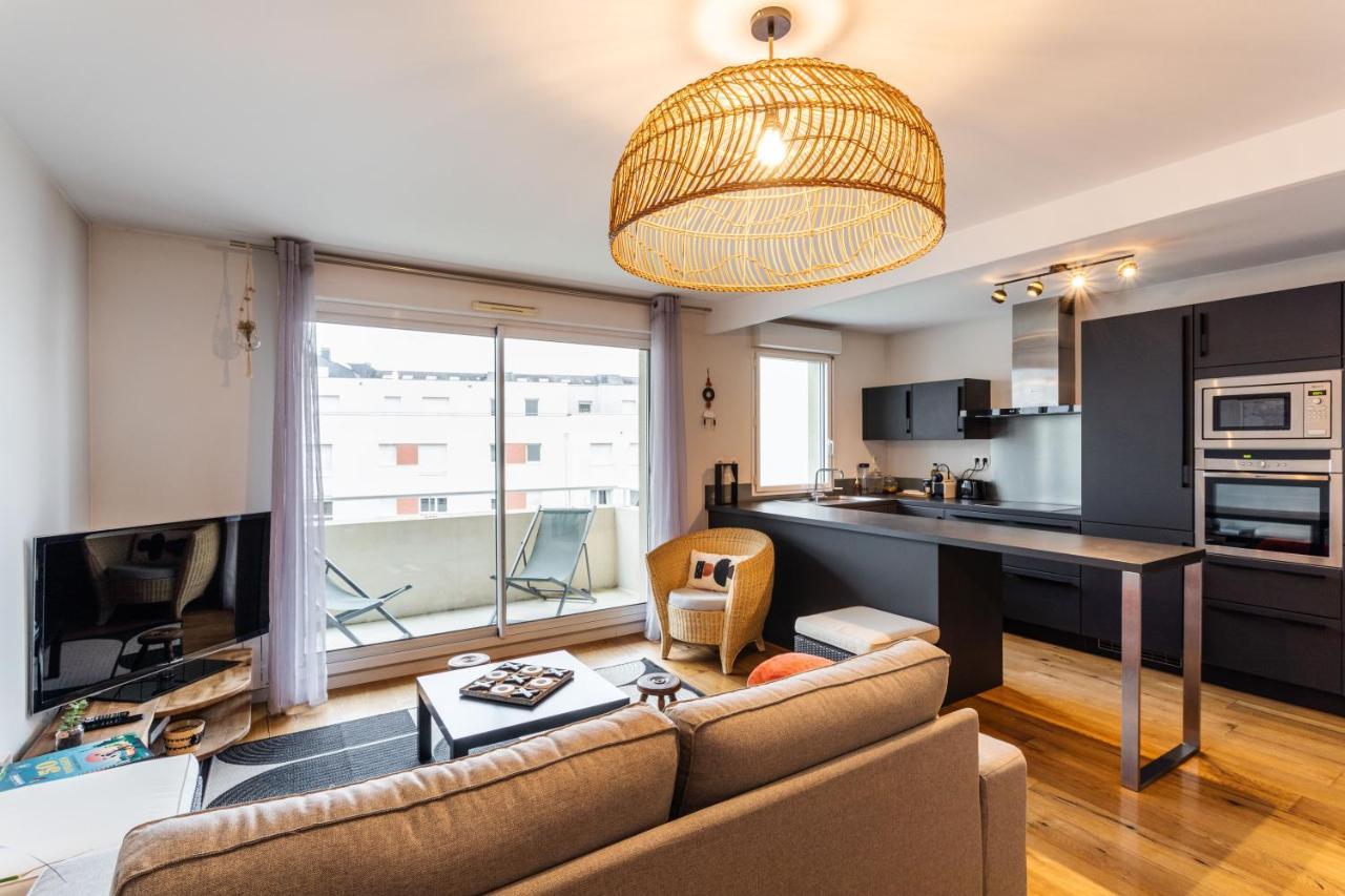 Le Vilona - T3 Moderne Avec Parking Prive Apartment Rennes Bagian luar foto